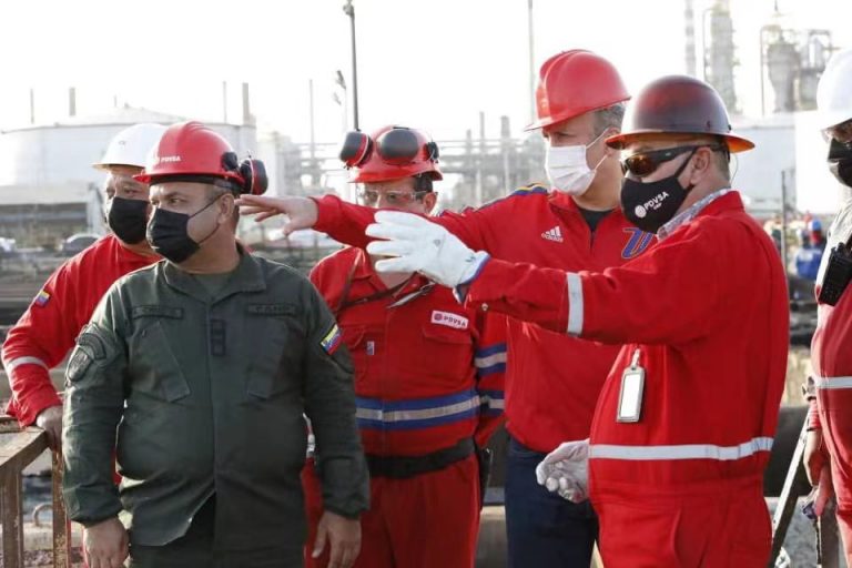 El Aissami confirma operatividad de refinería El Cardón