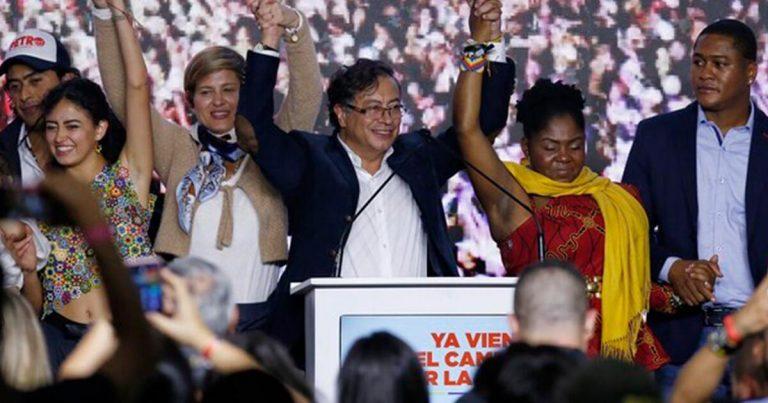 Petro, tras este periplo que ha recorrido sin pausa, se convierte en el primer presidente que representa a los sectores progresistas y democráticos de la izquierda colombiana.