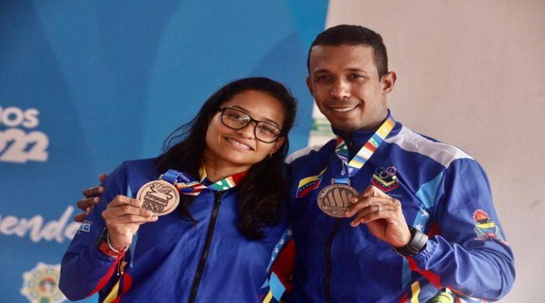 Maduro felicita a esgrimistas venezolanos por obtener Bronce y Plata en Bolivarianos de Valledupar