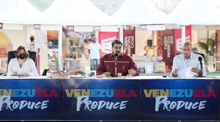 Jefe de Estado instruye realizar Congreso de Productores de Cacao